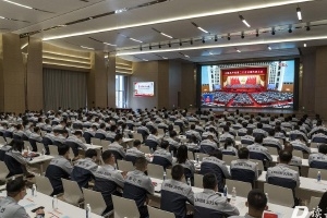 增底氣、強(qiáng)干勁！中國巨石黨員干部熱議黨的二十大報(bào)告