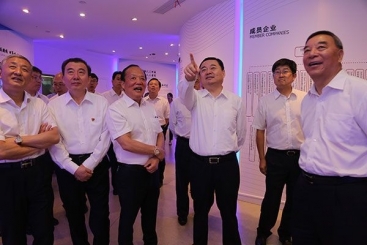 國資委黨委書記、主任郝鵬調(diào)研中國巨石